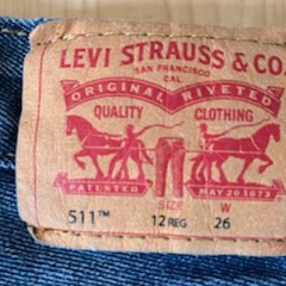 Levi's Boys' 511 Slim Fit Denim Adjustable Short Size 12 - Picture 3 of 7